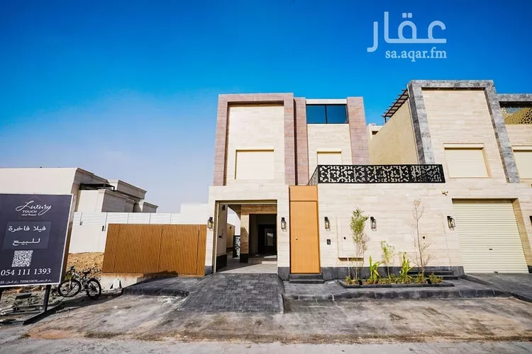 فيلا للبيع في شارع عمر بن إبراهيم الشجري, حي القيروان, مدينة الرياض, منطقة الرياض