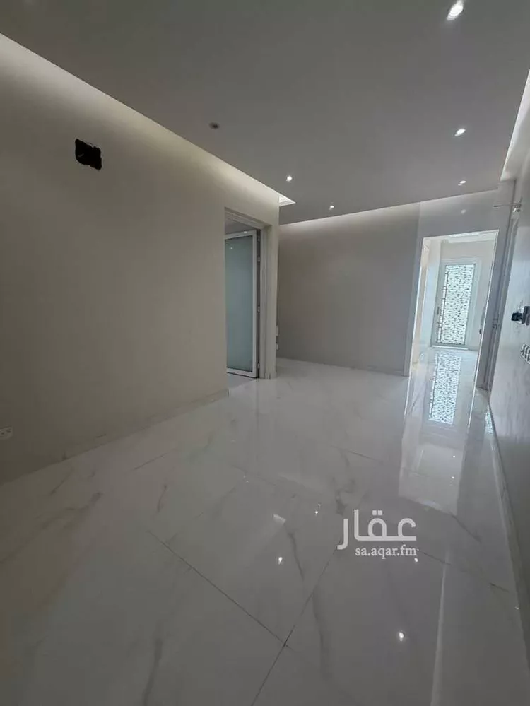 شقة للبيع في شارع الانوار, حي البحيرة, مدينة الخبر, المنطقة الشرقية 7