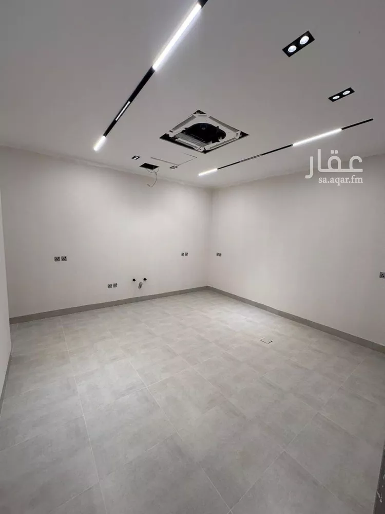 فيلا للبيع في شارع ابي بكر البناء, حي المهدية, مدينة الرياض, منطقة الرياض صورة 4