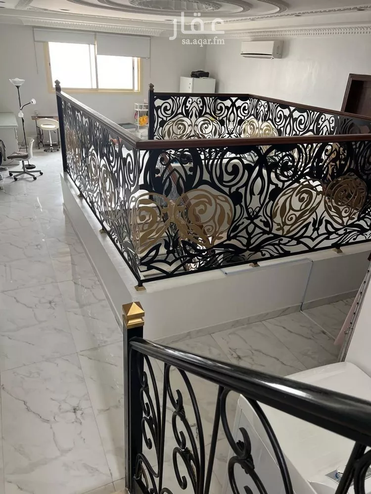 فيلا للبيع في شارع عبداللطيف بن المبارك, حي المهدية, مدينة الرياض, منطقة الرياض صورة 4