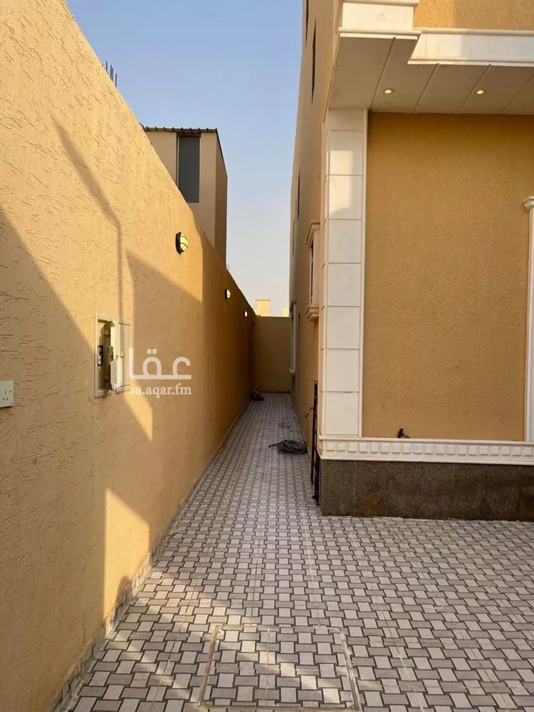 فيلا للإيجار في شارع قيس بن الملوح, حي المهدية, مدينة الرياض, منطقة الرياض صورة 2