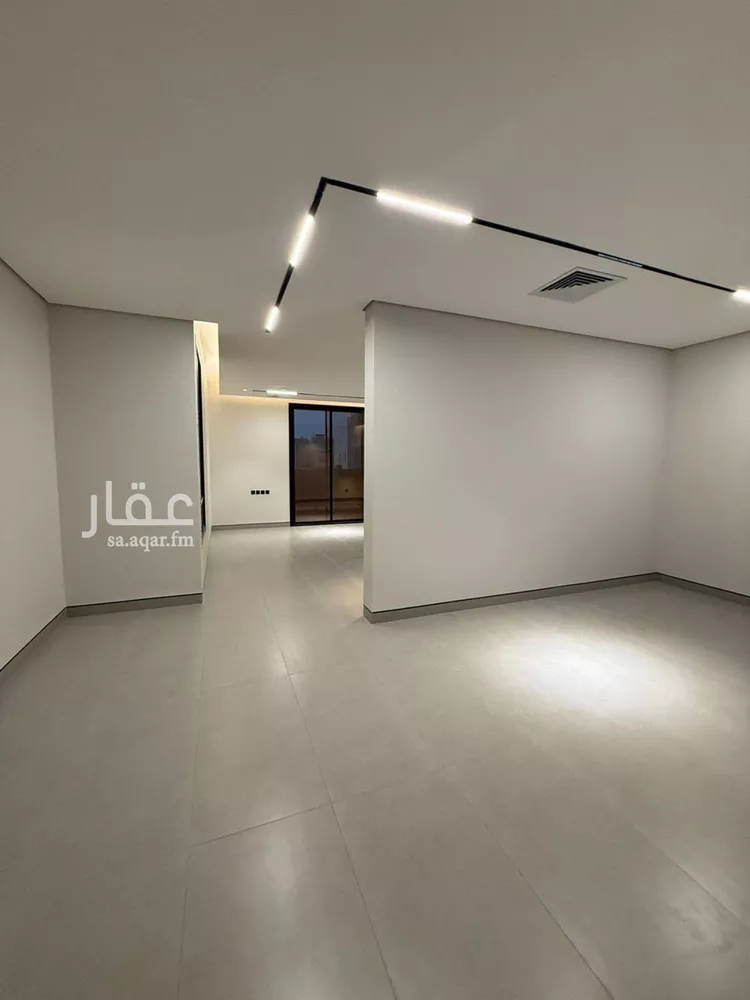فيلا للبيع في شارع حلل بنت أبي المكارم, حي المهدية, مدينة الرياض, منطقة الرياض 15