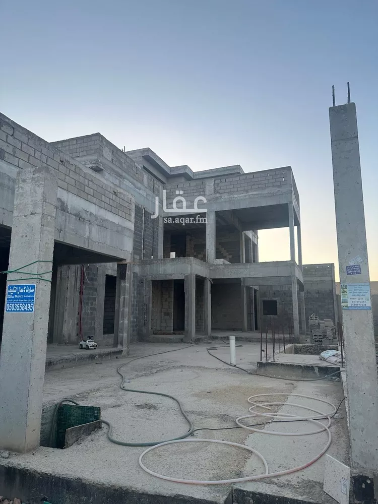 فيلا للبيع في شارع ابن عمر الدقاق, حي المهدية, مدينة الرياض, منطقة الرياض 8