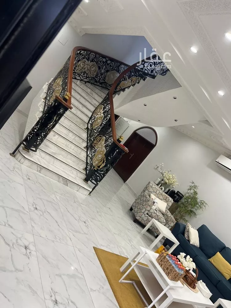 فيلا للبيع في شارع عبداللطيف بن المبارك, حي المهدية, مدينة الرياض, منطقة الرياض