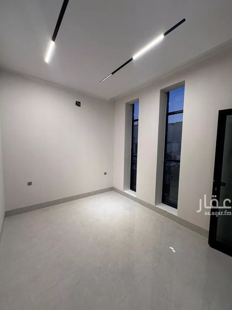 فيلا للبيع في شارع ابي بكر البناء, حي المهدية, مدينة الرياض, منطقة الرياض صورة 2
