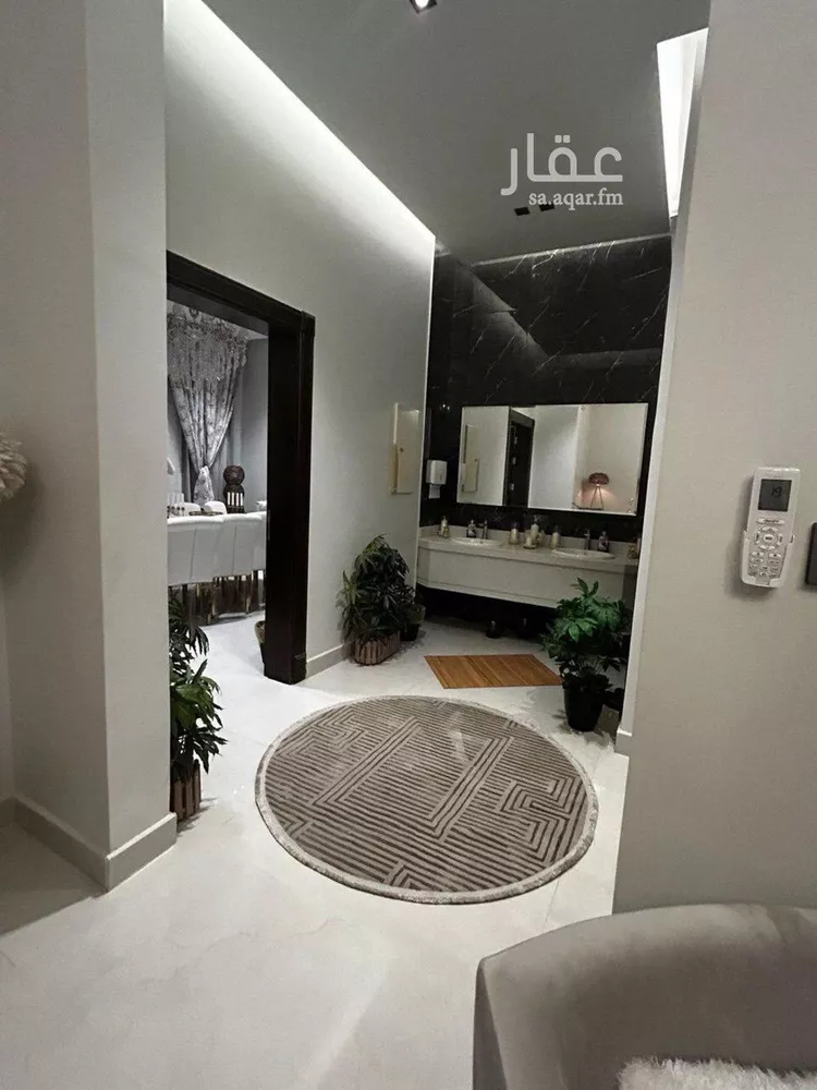 فيلا للبيع في شارع محمد سعيد شافعي, حي المهدية, مدينة الرياض, منطقة الرياض صورة 5