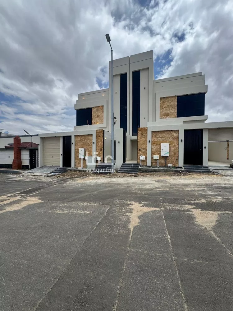 فيلا للبيع في شارع عمرو ابن مطرف ابن علقمة, حي ذلالة, مدينة خميس مشيط, منطقة عسير