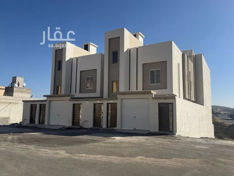 فيلا للبيع في شارع الرصيفة, حي الزهور, مدينة أبها, منطقة عسير صورة 3