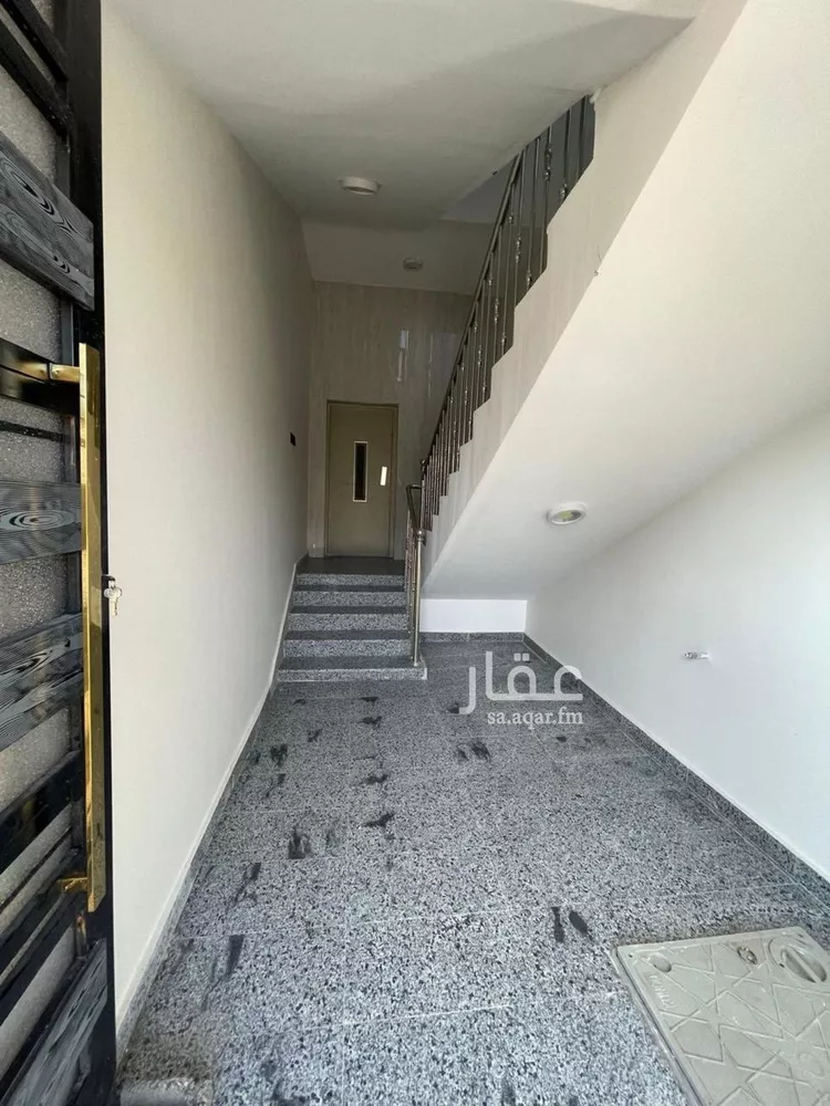 شقة للبيع في شارع الملك فهد, حي الشرقية, مدينة أبها, منطقة عسير صورة 3