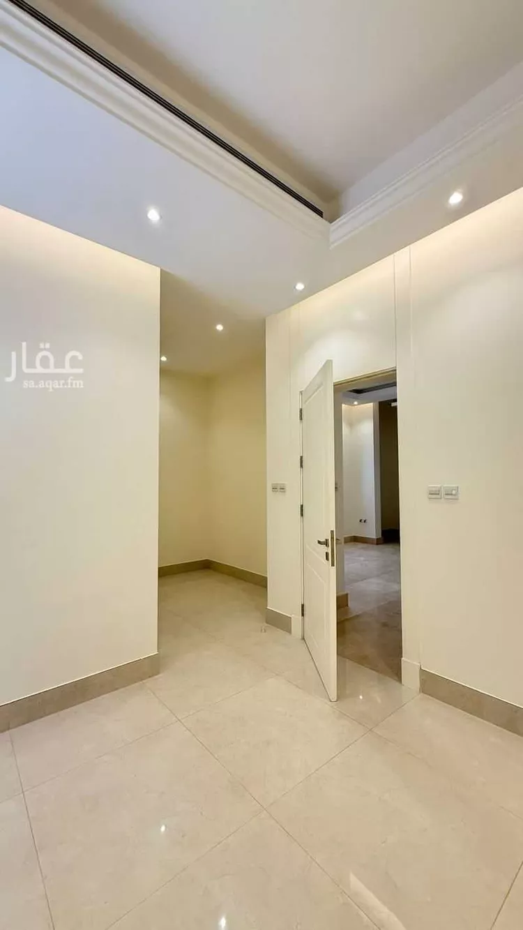فيلا للبيع في شارع الإعتماد, حي الملقا, مدينة الرياض, منطقة الرياض 11