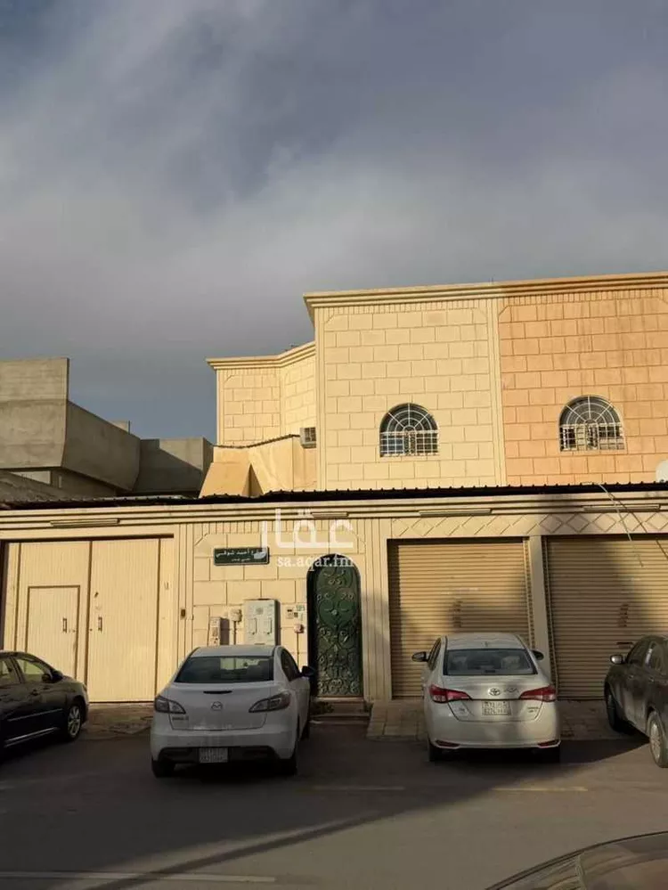 فيلا للبيع في شارع أحمد شوقي, حي بدر, مدينة الرياض, منطقة الرياض 1 صورة