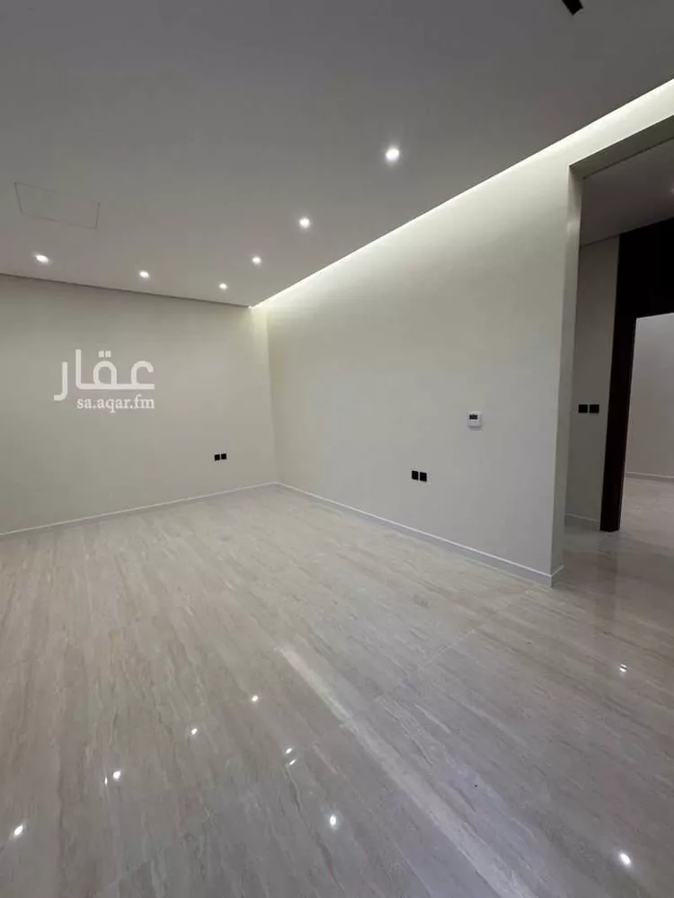 فيلا للبيع في شارع علي بن رشيد, حي المهدية, مدينة الرياض, منطقة الرياض صورة 2