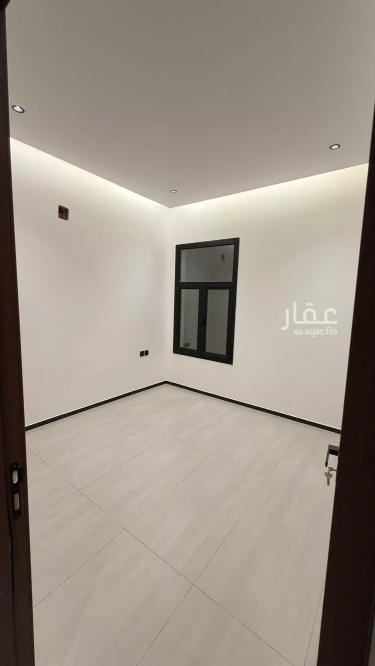 دور للبيع في شارع النسري, حي العريجاء الغربي, مدينة الرياض, منطقة الرياض 8