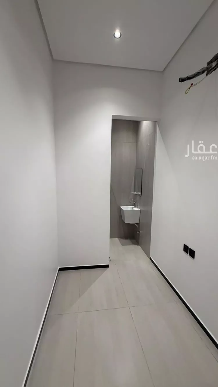 دور للبيع في شارع النسري, حي العريجاء الغربي, مدينة الرياض, منطقة الرياض 6