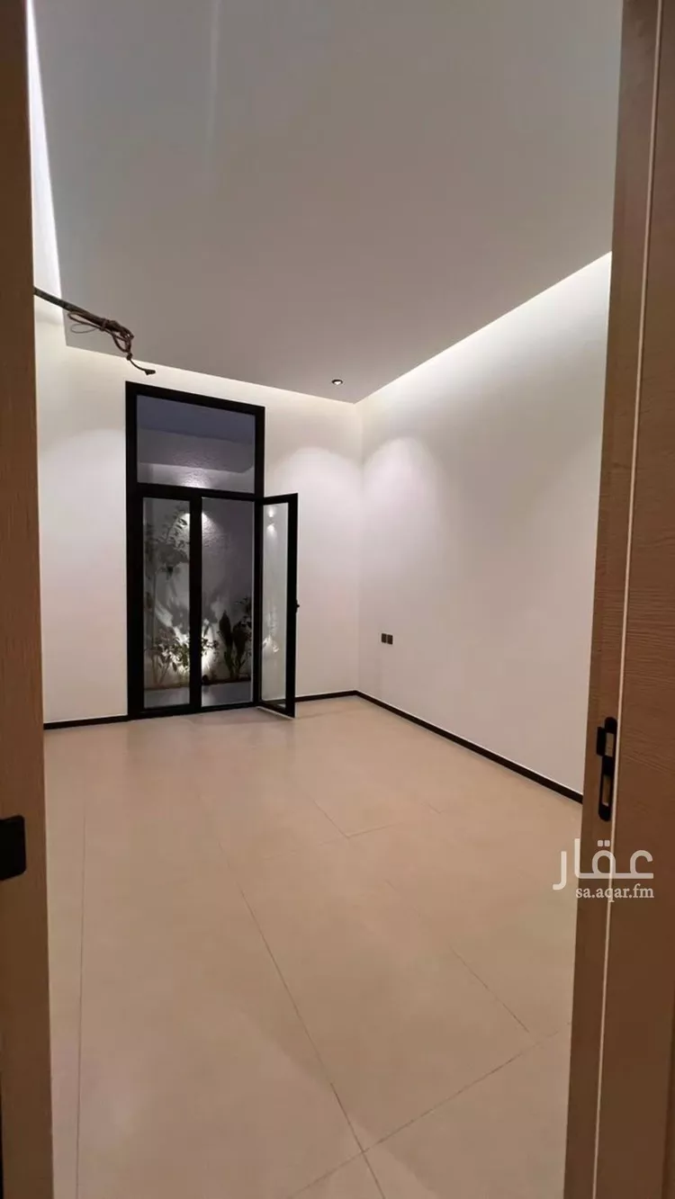 دور للبيع في شارع الحليلة, حي العريجاء الغربي, مدينة الرياض, منطقة الرياض 8