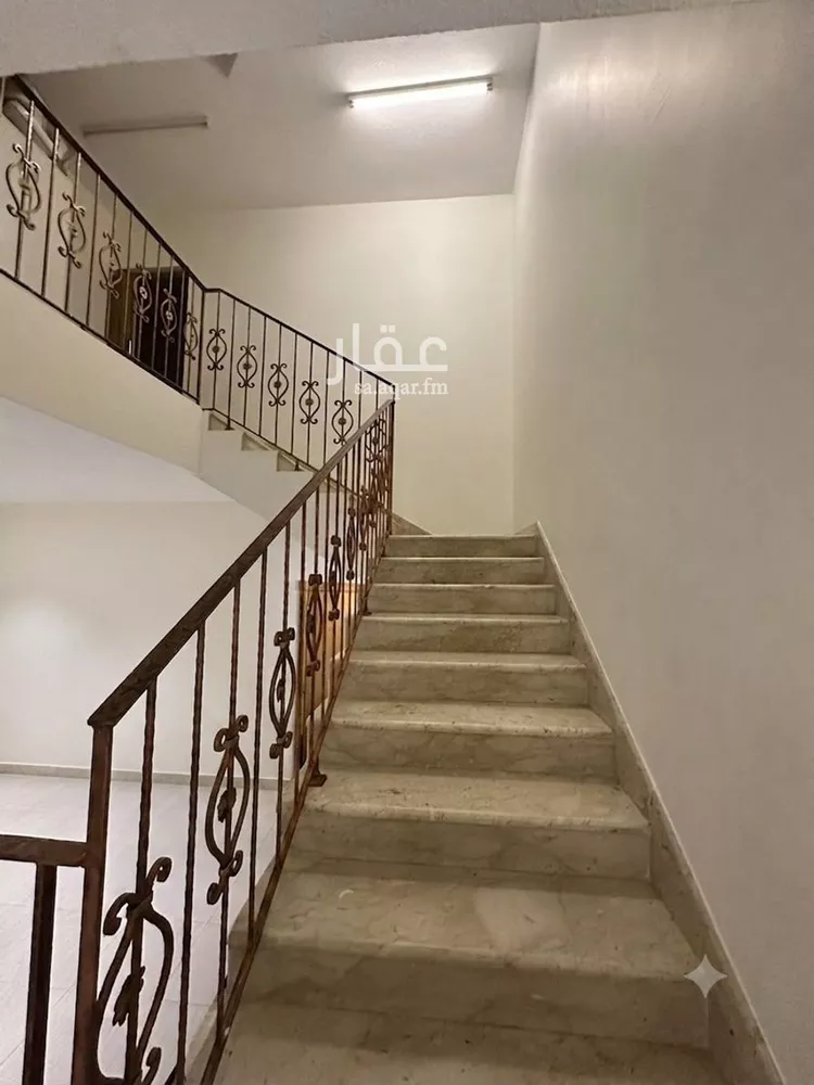 فيلا للبيع في شارع البحيرة, حي العريجاء الأوسط, مدينة الرياض, منطقة الرياض 16