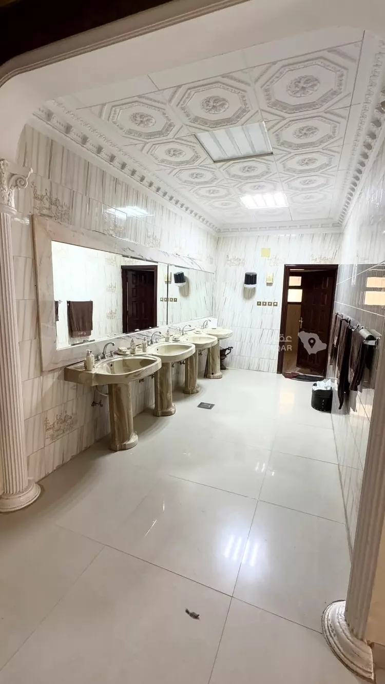 فيلا للبيع في شارع ابن ابي صادق, حي بدر, مدينة الرياض, منطقة الرياض صورة 5