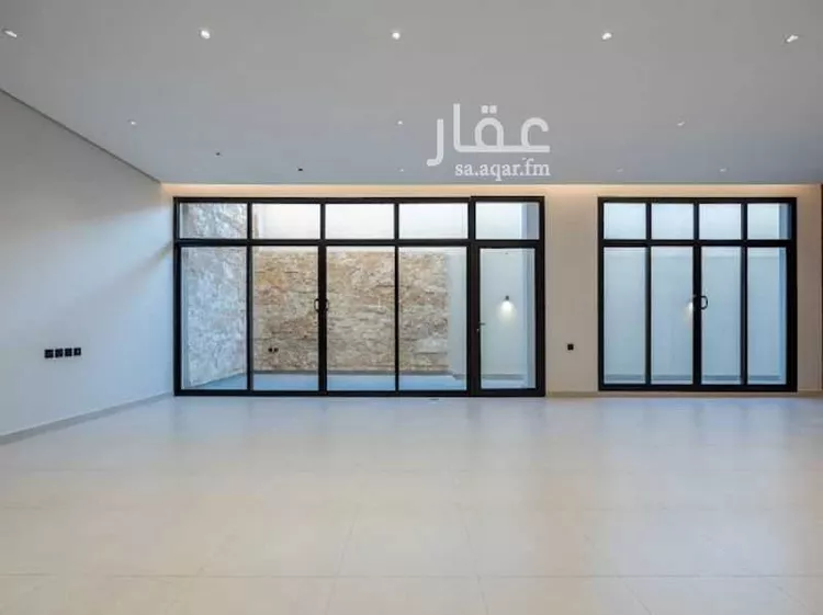 Floor for Sale in Riyadh Al Qirawan 11