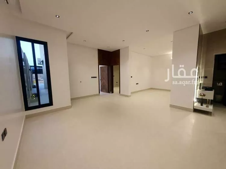 Floor for Sale in Al Muzahimiyah Tuwaiq 12