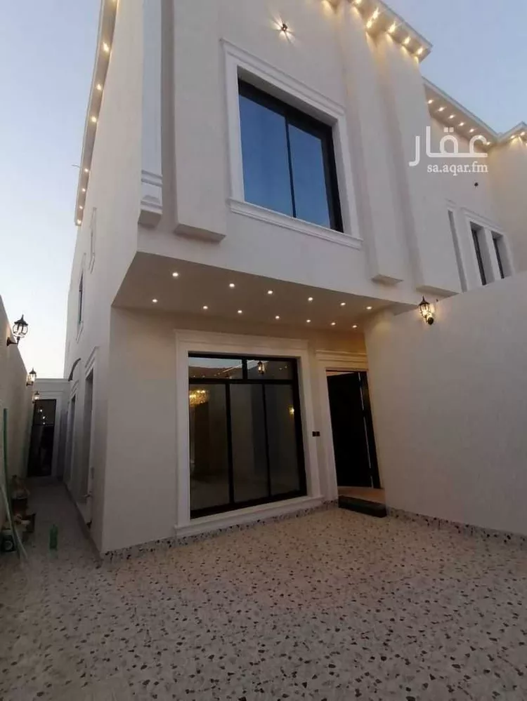 Floor for Sale in Al Muzahimiyah Tuwaiq 13