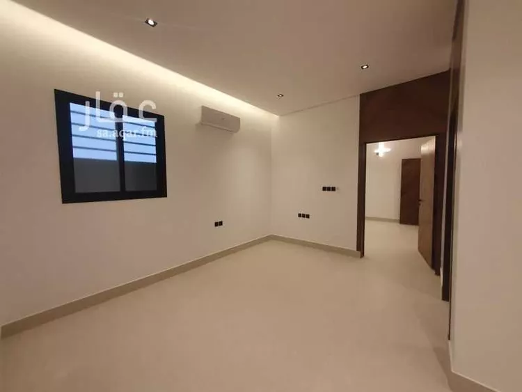 Floor for Sale in Al Muzahimiyah Tuwaiq 18