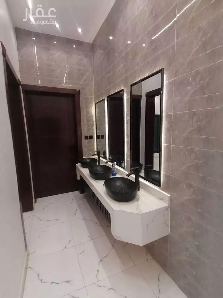 فيلا للبيع في شارع الحكم بن كيسان المخزومي, حي نوارة, مدينة المزاحمية, منطقة الرياض صورة 2