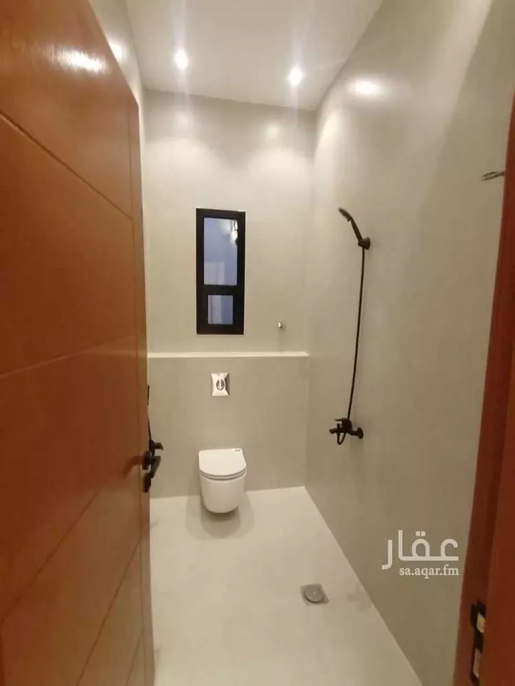 Floor for Sale in Al Muzahimiyah Tuwaiq 12