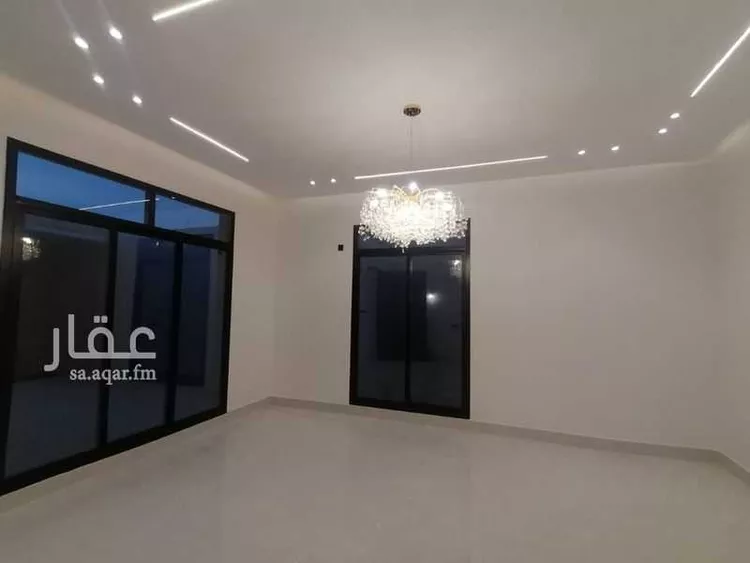 Floor for Sale in Al Muzahimiyah Tuwaiq 7