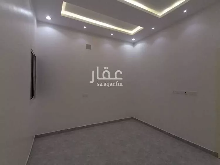 Floor for Sale in Al Muzahimiyah Tuwaiq 6