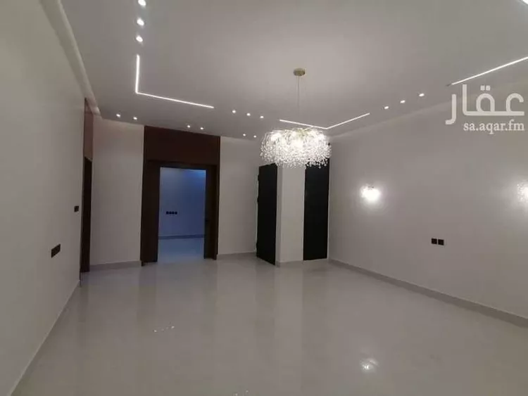 Floor for Sale in Al Muzahimiyah Tuwaiq 14