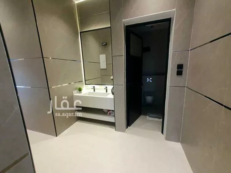 Floor for Sale in Al Muzahimiyah Tuwaiq 15