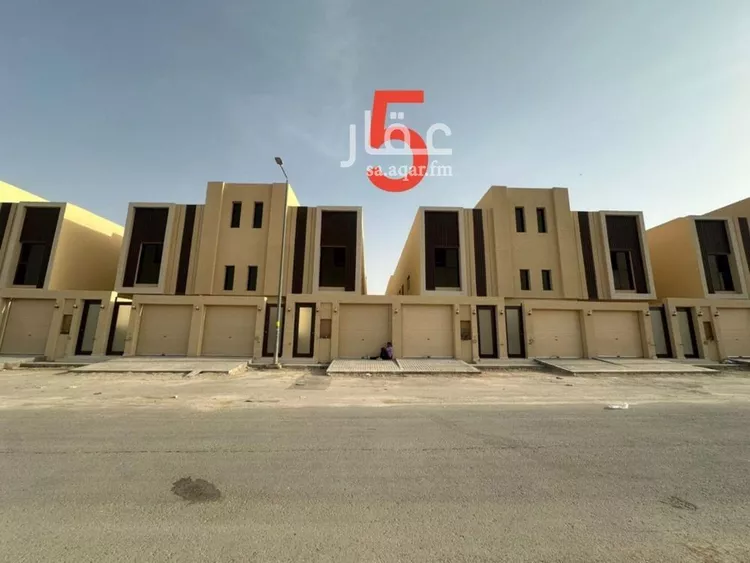 دور للبيع في شارع عبدالرحمن ابن مقبل, حي عكاظ, مدينة الرياض, منطقة الرياض