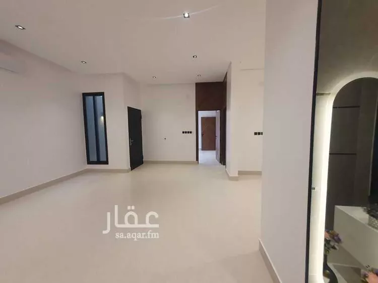 Floor for Sale in Al Muzahimiyah Tuwaiq 9