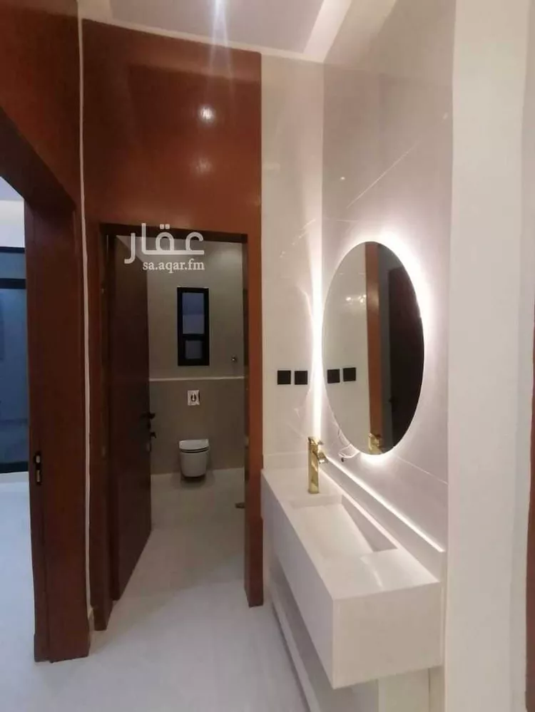 Floor for Sale in Al Muzahimiyah Tuwaiq 6