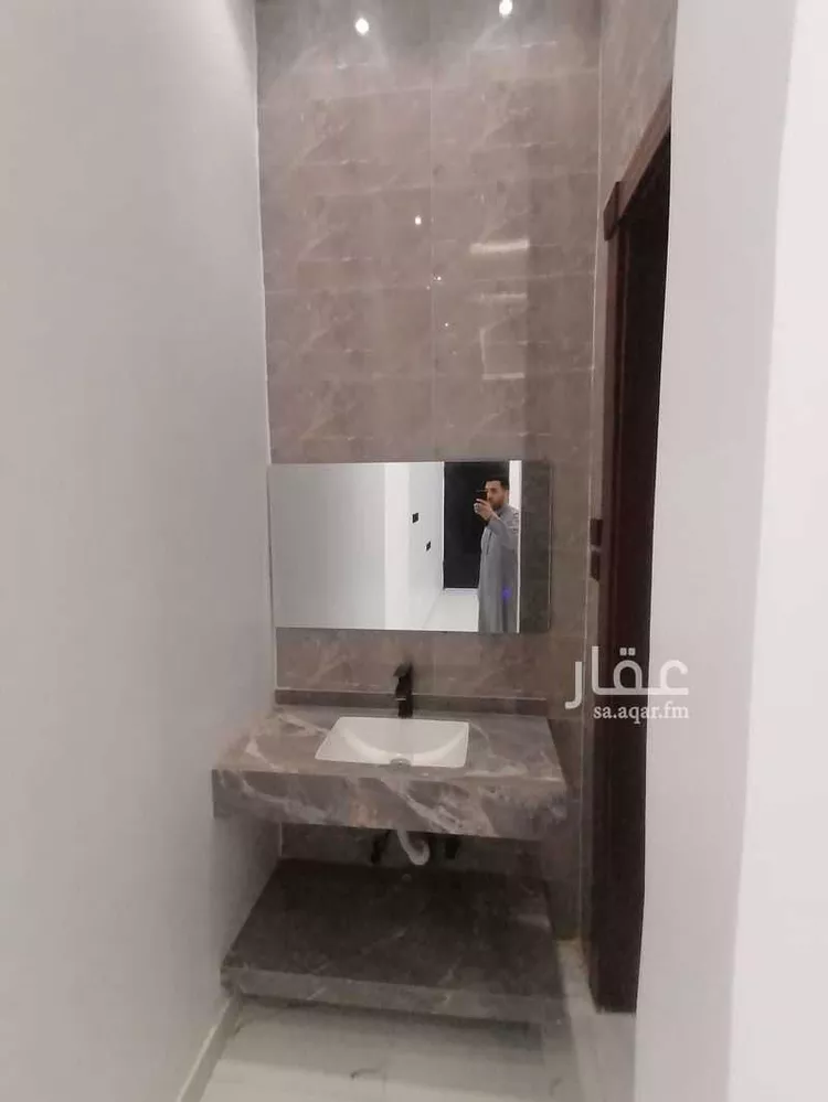 فيلا للبيع في شارع الحكم بن كيسان المخزومي, حي نوارة, مدينة المزاحمية, منطقة الرياض صورة 3