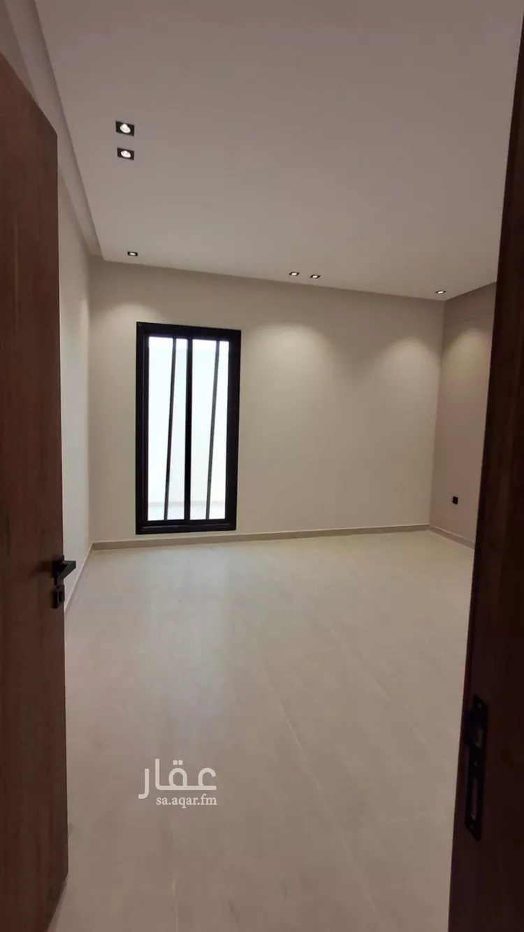 دور للبيع في شارع عثمان الحقيل, حي عكاظ, مدينة الرياض, منطقة الرياض صورة 2