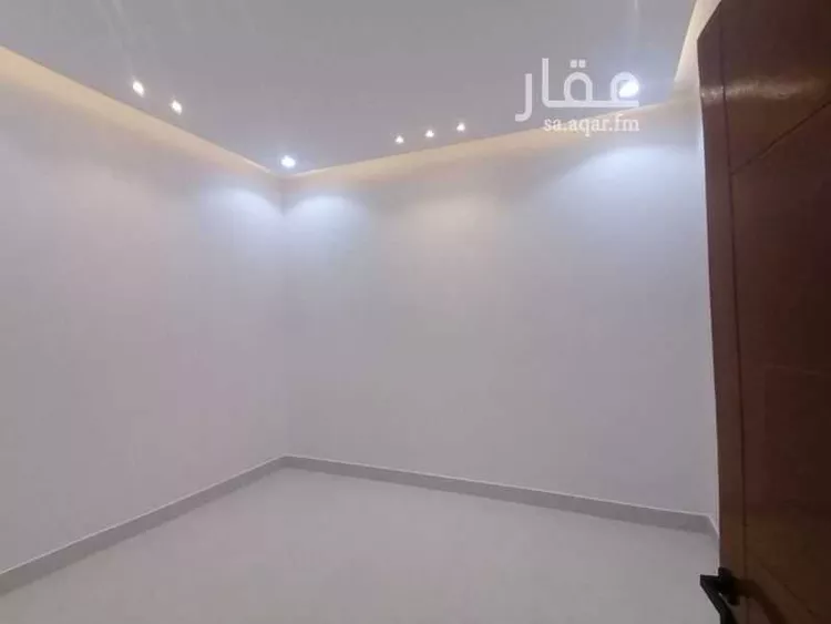 Floor for Sale in Al Muzahimiyah Tuwaiq 11