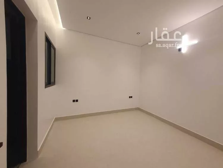 Floor for Sale in Al Muzahimiyah Tuwaiq 20