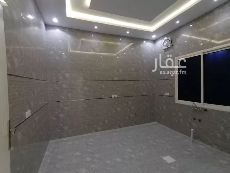 Floor for Sale in Al Muzahimiyah Tuwaiq 7