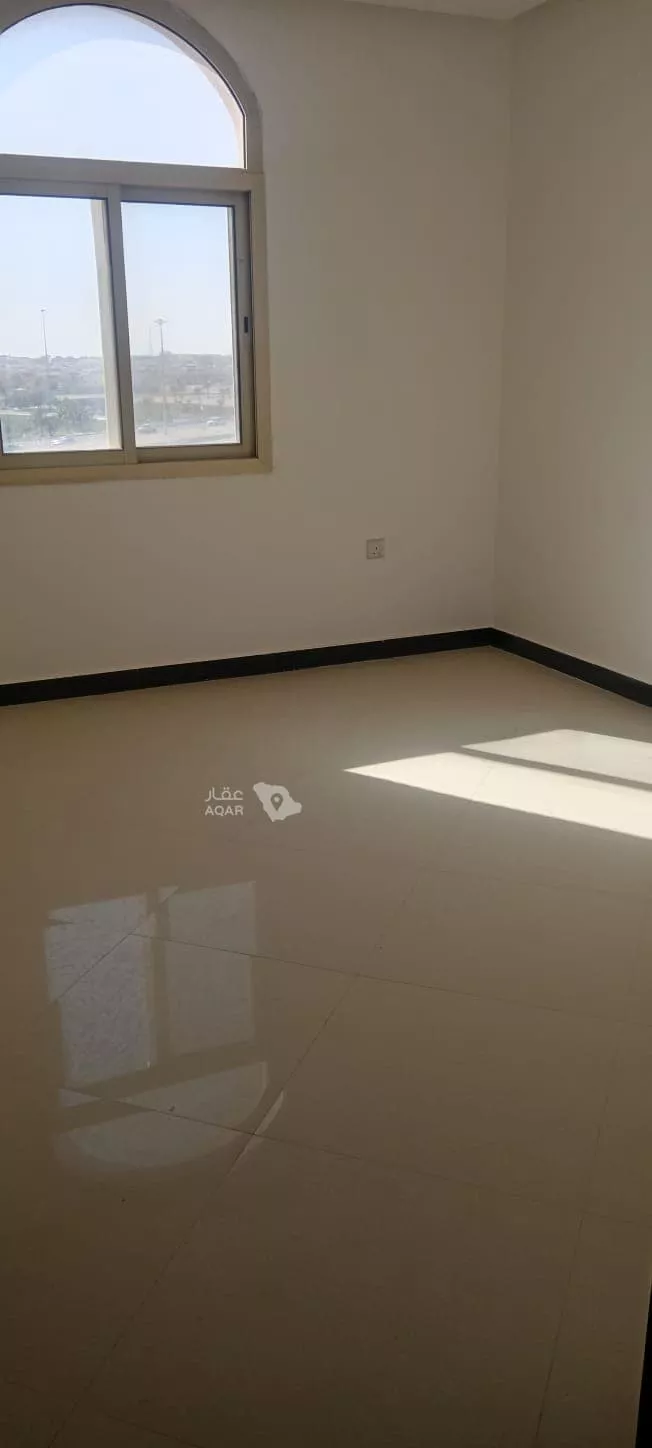 شقة للبيع في شارع طريق الملك عبدالعزيز, حي القصور, مدينة الظهران, المنطقة الشرقية 4