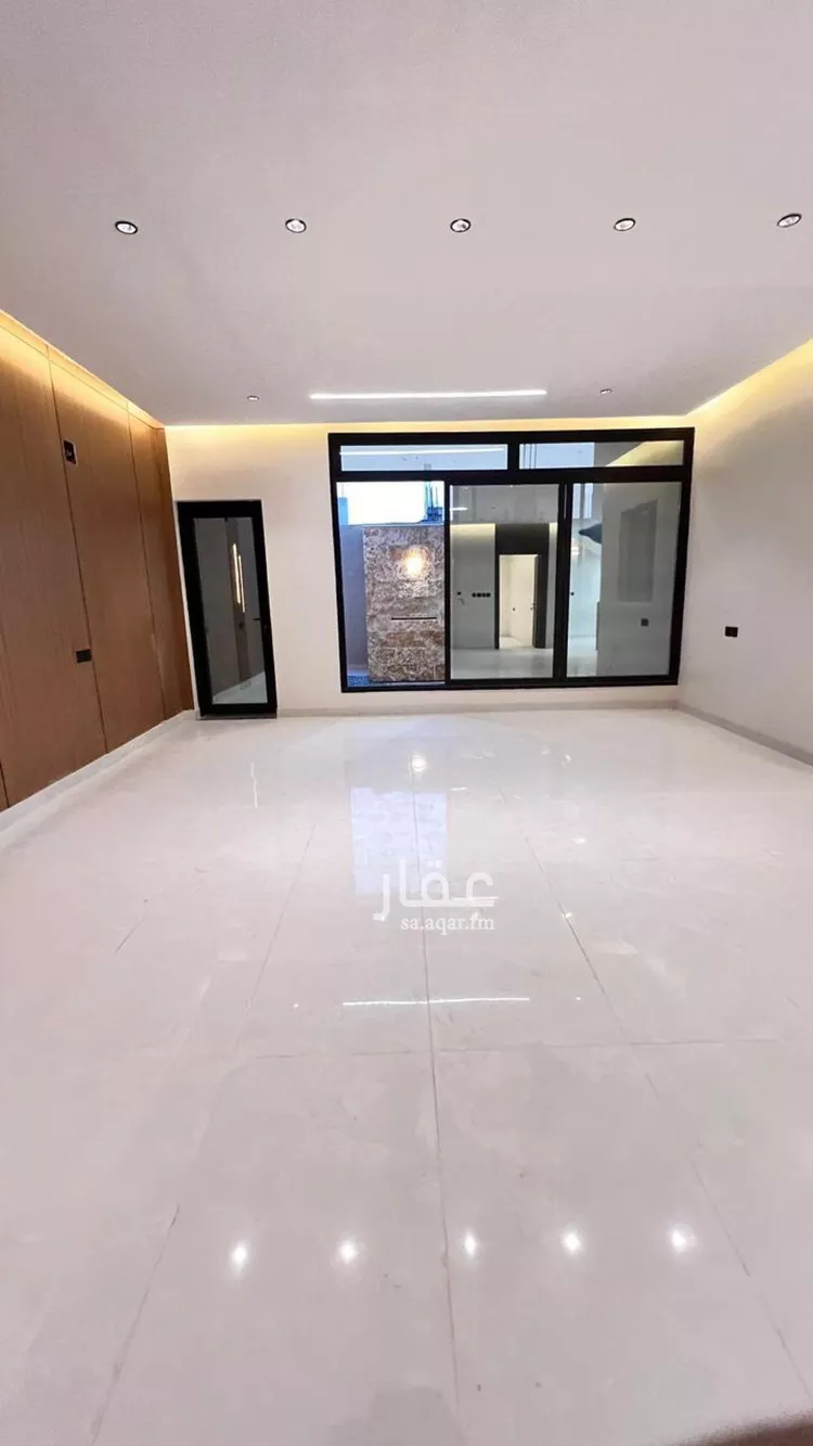 فيلا للبيع في شارع النهضة, حي الشعلة, مدينة الدمام, المنطقة الشرقية صورة 2