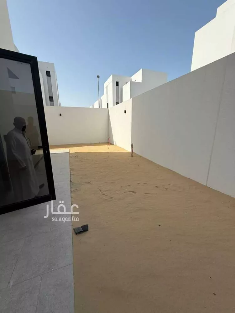 فيلا للبيع في شارع 208 السيف, حي السيف, مدينة الدمام, المنطقة الشرقية صورة 2