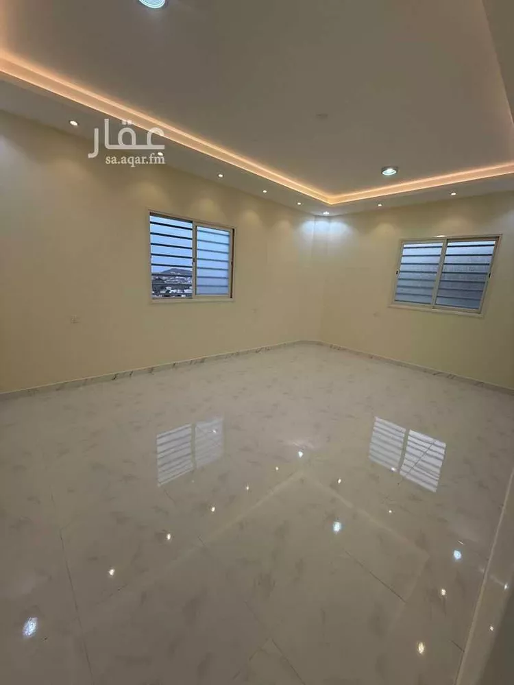 عمارة للإيجار في شارع العام, حي السلام, مدينة ابها, منطقة عسير