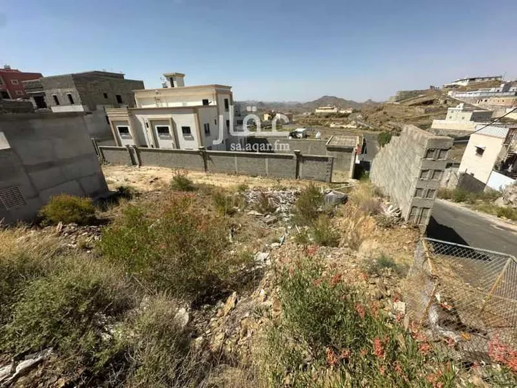 أرض للبيع في شارع العام, حي المنتزة, مدينة أبها, منطقة عسير