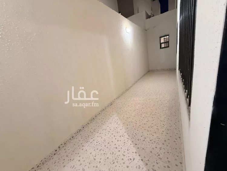 دور للبيع في شارع النغيق, حي طيبة, مدينة الرياض, منطقة الرياض صورة 4