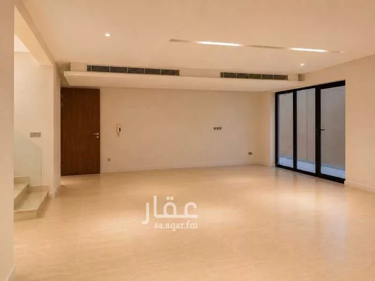 فيلا للإيجار في شارع الامير فيصل بن بندر بن عبدالعزيز الفرعي ، حي مطار الملك خالد الدولي ، الرياض ، منطقة الرياض صورة 3
