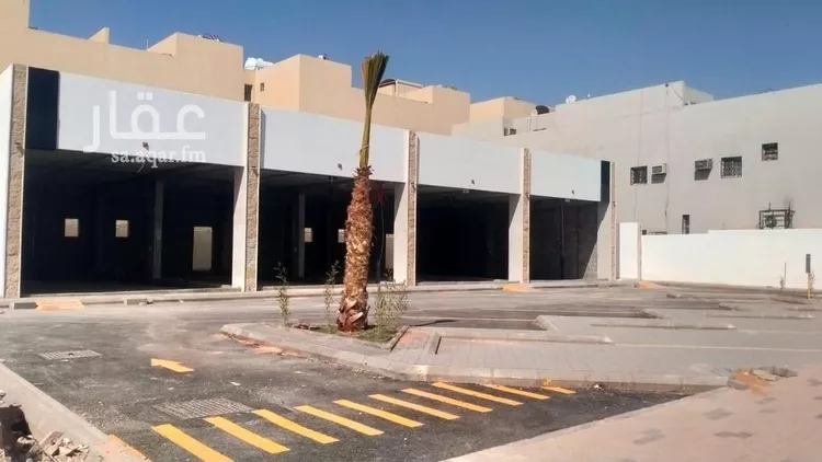 محل للإيجار في شارع عرفات, حي العزيزية, مدينة الرياض, منطقة الرياض صورة 2