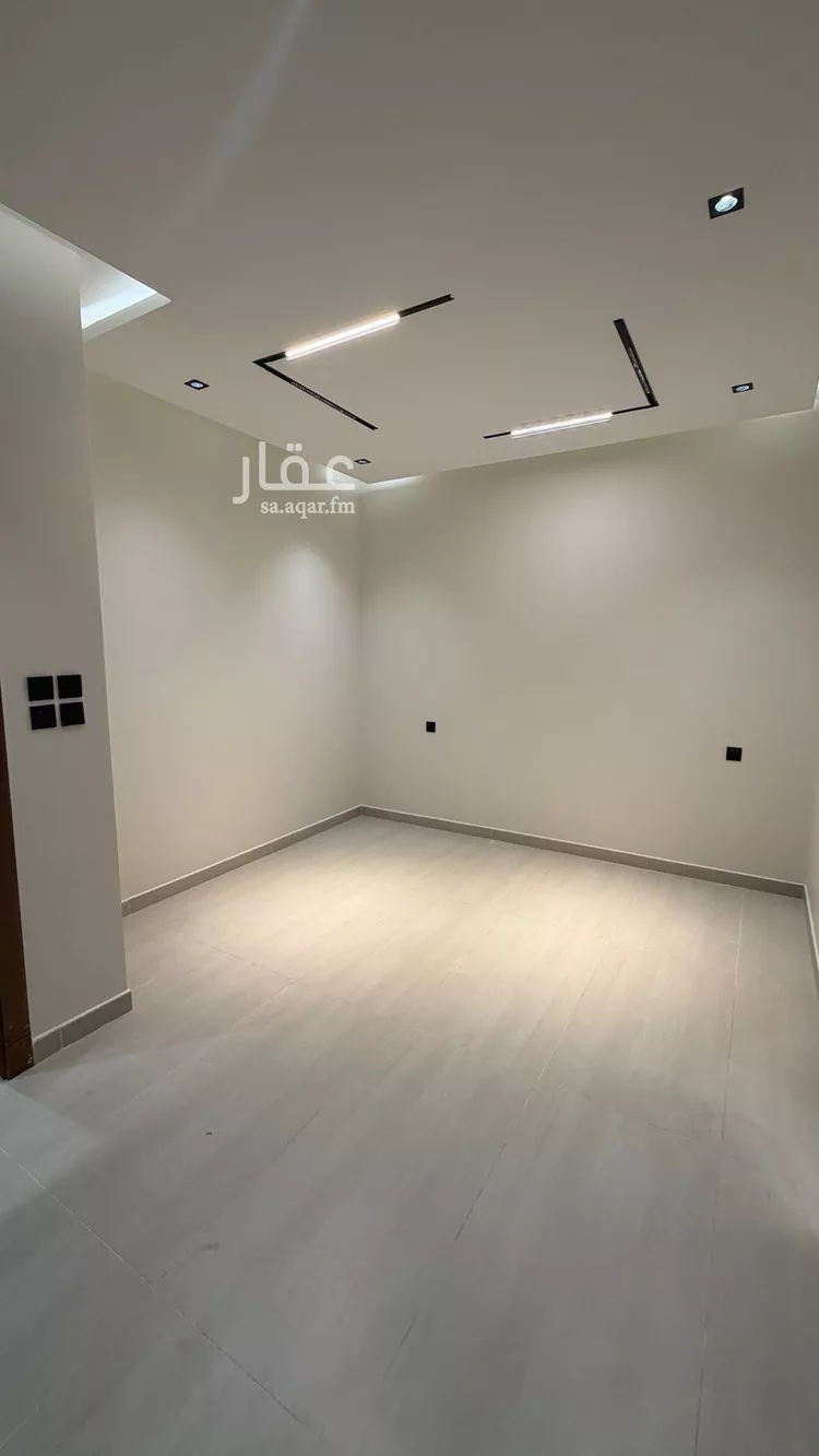 Floor for Sale in Riyadh As Safaa 15