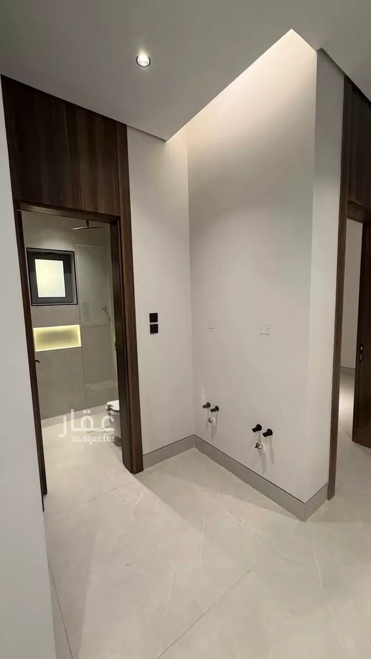 Floor for Sale in Riyadh Al Arid 20