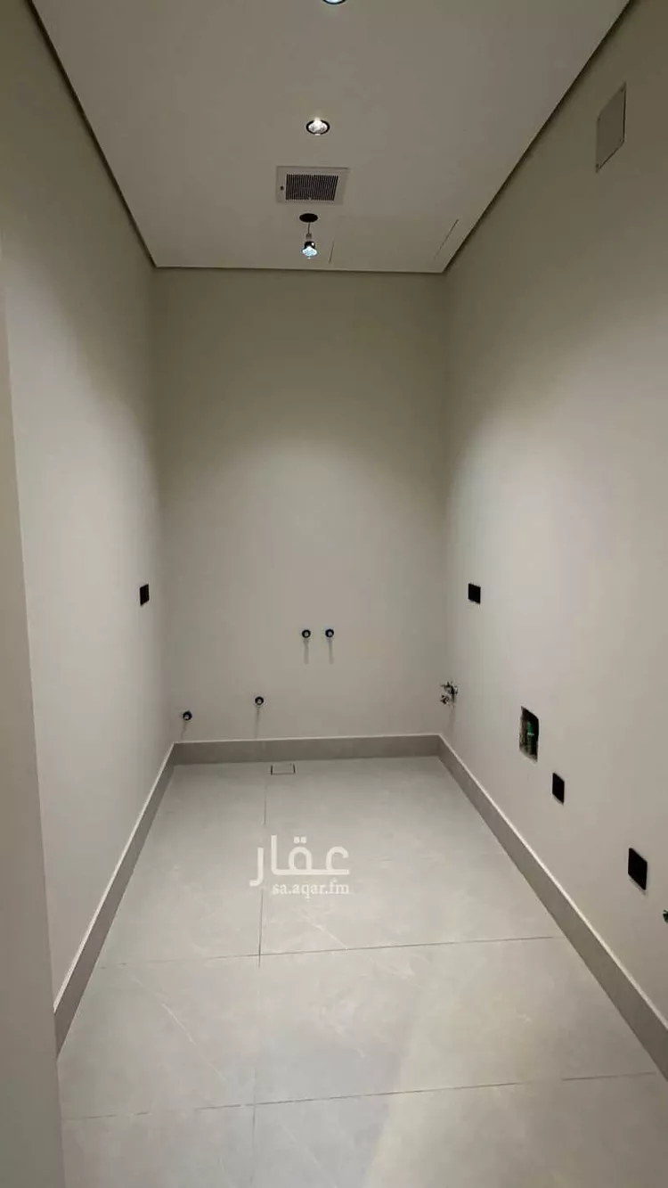 Floor for Sale in Riyadh Al Arid 17